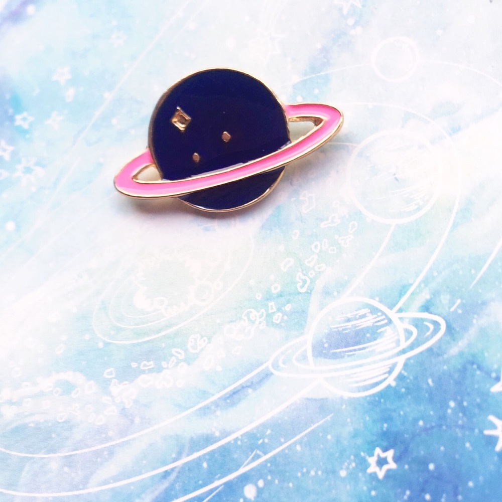 ✨ Dark Blue Planet Pin ✨ - Picture 2 of 5